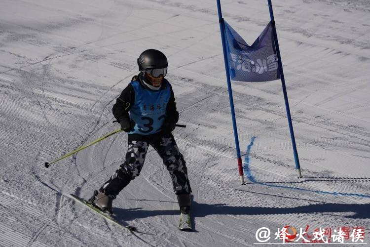 青海省首次将滑雪比赛项目纳入省级运动会 青海省首次将滑雪比赛项目纳入省级运动会