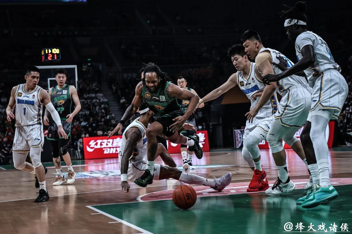 辽宁队败给广厦队的比赛看得出来，有个人其实没什么大用，还是换掉更合适了